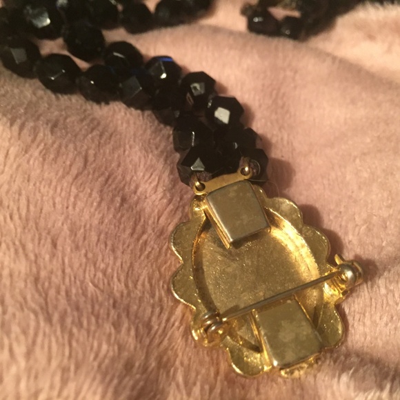 Long Black Necklace with Cameo Brooch Pendant - Picture 5 of 8